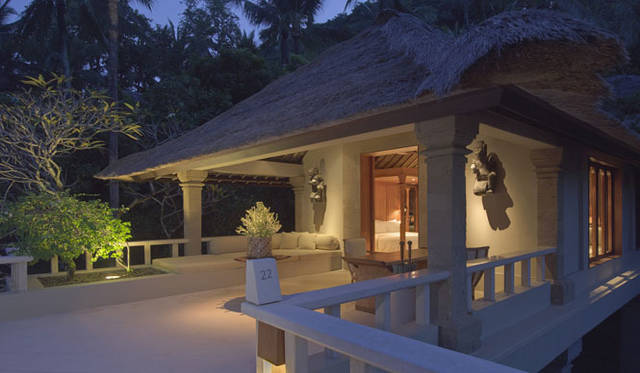 <strong>Amanresorts｜アマンリゾーツ</strong>　「アマンキラ（Amankila）」　Garden Suite Exterior　© Amanresorts