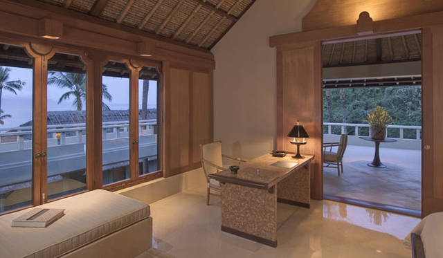 <strong>Amanresorts｜アマンリゾーツ</strong>　「アマンキラ（Amankila）」　Garden Suite Bedroom　© Amanresorts