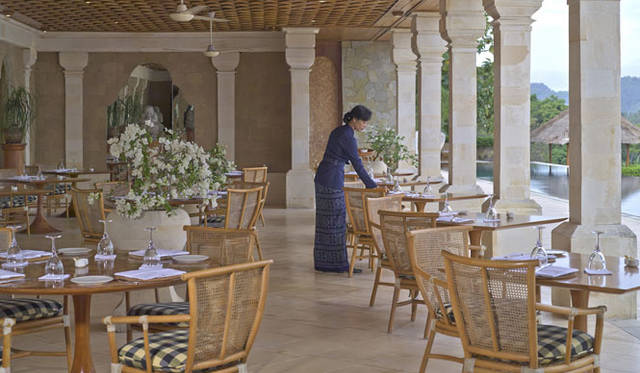 <strong>Amanresorts｜アマンリゾーツ</strong>　「アマンキラ（Amankila）」　The Terrace　© Amanresorts