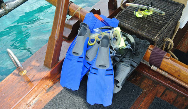 <strong>Amanresorts｜アマンリゾーツ</strong>　「アマンキラ（Amankila）」　ボートには、バスタオル、日焼け止めローション、シュノーケリング器材、ドリンクとスナックが完備