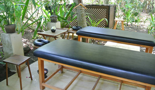 <strong>Amanresorts｜アマンリゾーツ</strong>　「アマンキラ（Amankila）」　ビーチにあるスパゾーン