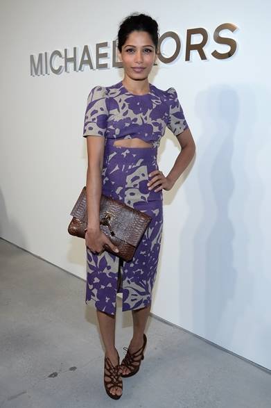 <strong>2014年秋冬コレクション会場スナップ</strong>　Freida Pinto｜フリーダ・ピン　　（マイケル・コースの会場にて・ニューヨーク）