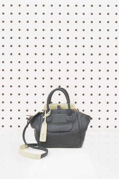 <strong>ithelicy｜イザリシー</strong>　2014年春夏コレクション　「Ita mini-SH」3万6000円