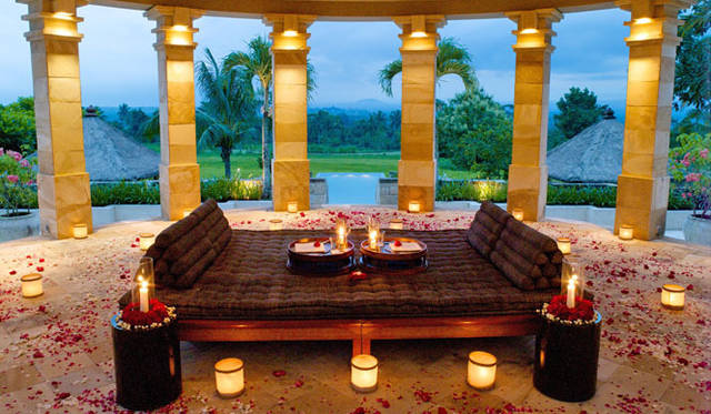 <strong>Amanresorts｜アマンリゾーツ</strong>　「アマンジウォ（Amanjiwo）」　Honeymoon Set-up　© Amanresorts