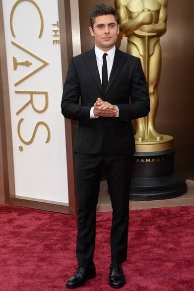 <strong>第86回 アカデミー賞レッドカーペットスナップ</strong>　Zac Efron｜ザック・エフロン<br />タキシード：カルバン・クライン コレクション　© 2014 Robyn Beck/AFP