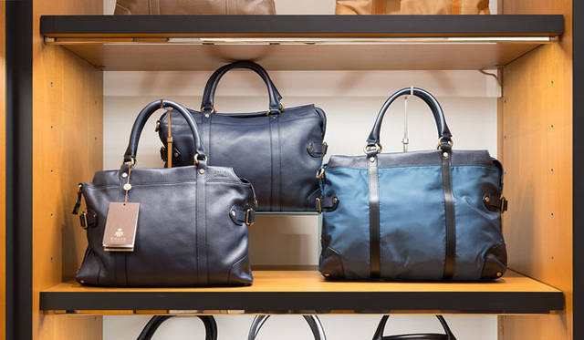 <strong>F.CLIO｜エフ・クリオ</strong>　ナイロン×レザーコンビの「BRERA CALORE（ブレラ・カローレ）」5万2500円～6万9300円、オールレザーの「BRERA ARDORE（ブレラ・アルドーレ）」6万6150円～7万2450円