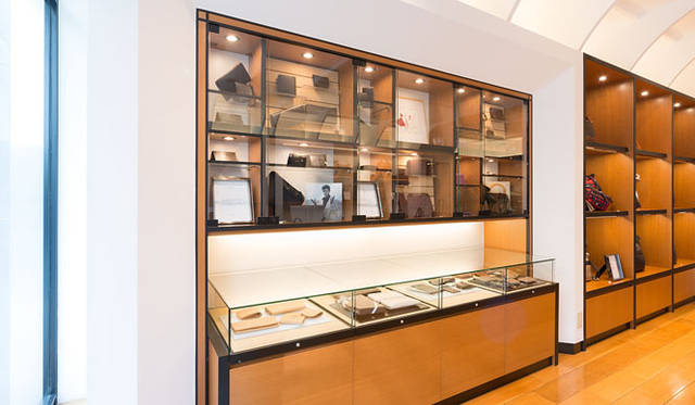 <strong>F.CLIO｜エフ・クリオ</strong>　革小物類も充実 