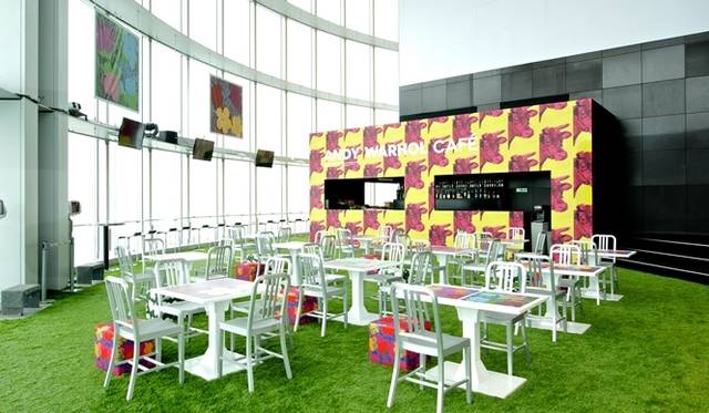 <strong>EAT｜『アンディ・ウォーホル・カフェ』が六本木ヒルズ展望台にオープン</strong>　