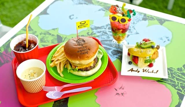 <strong>EAT｜『アンディ・ウォーホル・カフェ』が六本木ヒルズ展望台にオープン</strong>　