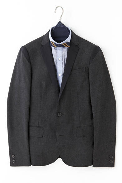 ジャケット7万1000円、シャツ3万3000円、タイ8000円　※すべて税抜価格