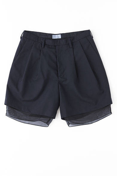 ショートパンツ2万9000円　※税抜価格