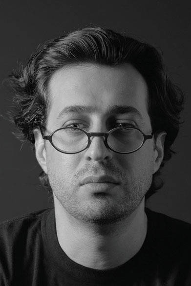 <strong>FLOS｜日本フロス</strong>　新作スタンドライト「GOLDMAN」デザイナー、Ron Gilad（ロン・ジラッド）