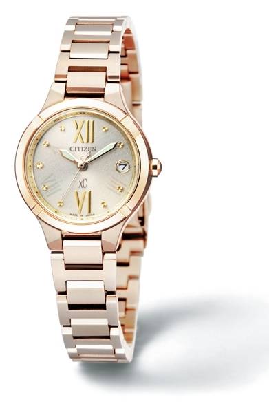 <strong>CITIZEN｜シチズン クロスシー ティタニア ライン ミニソルシリーズ</strong><br /><br />発売日｜3月7日（金）<br />モデル｜3モデル<br />価格｜6万8000円～7万1000円<br /><br />