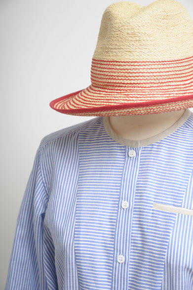 ハット3万2000円（Lola）、ワンピース2万9000円（HARRISS GRACE）　※ともに税抜価格