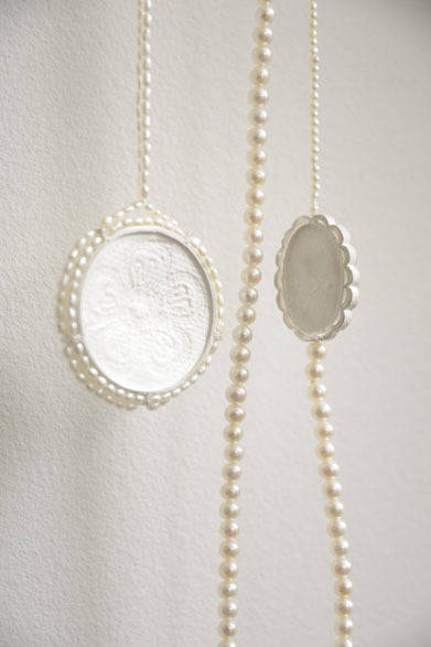 ネックレス（左）11万5000円、（右）11万3000円（petra domling）　※ともに税抜価格