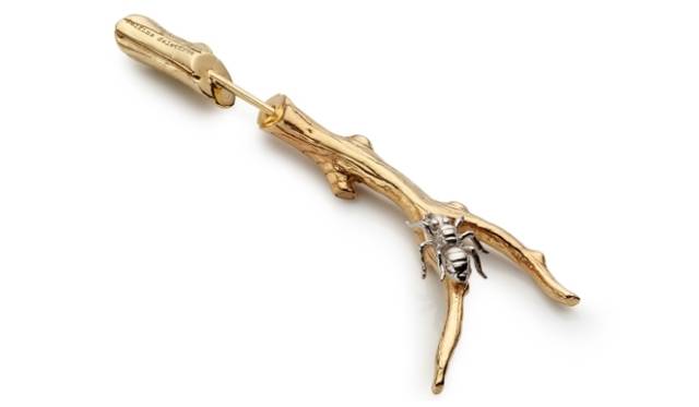 <strong>yoox.com｜「FROZEN GARDEN」をテーマにしたジカプセルコレクションが誕生</strong>　イヤリング2万200円