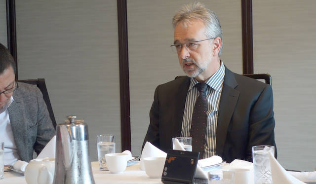 フォルクスワーゲンで将来技術の広報活動を担当するウルフガング・シュタイガー博士