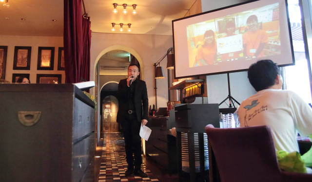 その後、スクリーンに映し出されたのは、ハタチ基金で活動するNPO団体から届いたふたつのビデオレター。最初に映し出されたのは、福島・郡山市に位置する「ふくしまインドアパーク」。放射能の問題が長期化し、安全な遊び場を見つけるのが難しくなった福島の地で、子どもたちが安心して、思い切り遊べる場所をプレゼントしよう。そんな思いで設立された屋内公園だ