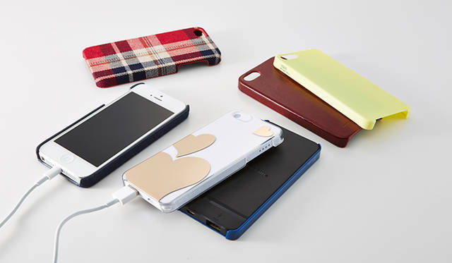 iPhoneサイズと同じため専用ケースを装着できる