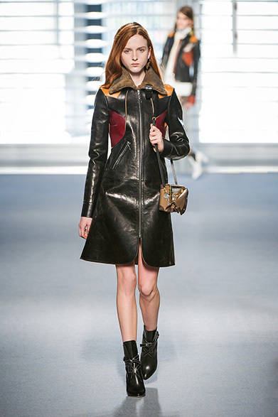 <strong>LOUIS VUITTON｜ルイ・ヴィトン</strong>　2014年秋冬コレクション　© Giovanni Gianonni / Louis Vuitton<br />LOUIS VUITTON Women Collection Fall-Winter 2014/2015 Collection © Louis Vuitton Malletier – All rights reserved.