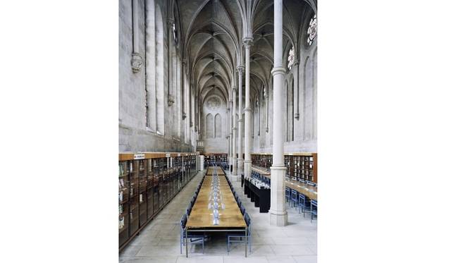 <strong>ART｜ドイツ人写真家カンディダ・へーファーの個展</strong> Candida HöferaBibliothèque du CNAM Paris II 2007