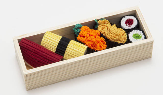 <strong>PLEATS PLEASE ISSEY MIYAKE</strong>　「PLEATS PLEASE ISSEY MIYAKE - SUSHI -」