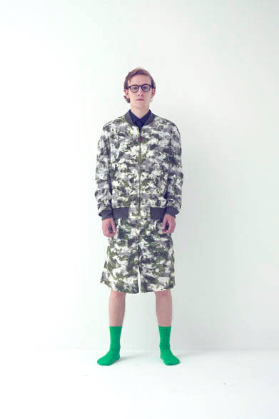 ジャケット4万9000円、ショーツ3万円（ともに税抜価格）