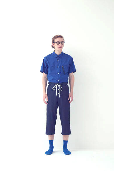 シャツ2万1000円、パンツ1万7000円（税抜価格）