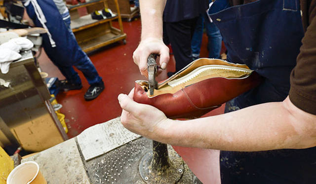 ファクトリー拡張にともなって導入した最新マシンでの釣り込み