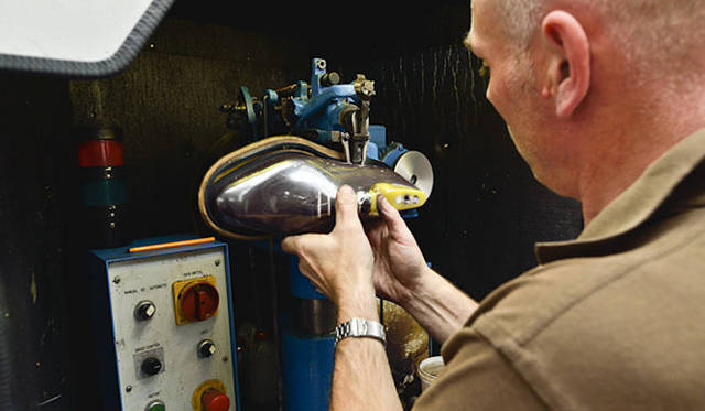 ライニングを引っ張る工程