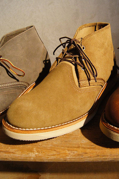 <strong>Nigel Cabourn｜ナイジェル・ケーボン</strong>　新ショップ「Nigel Cabourn, THE ARMY GYM」限定発売　Red Wing「Work Chukka No.3137」