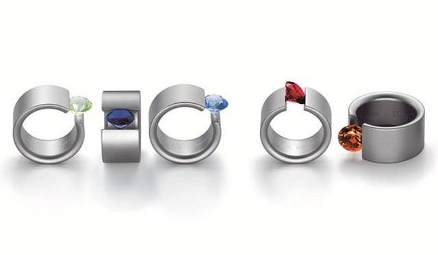 <strong>NIESSING｜ニーシング</strong>　スティールリング「アクロバット」 