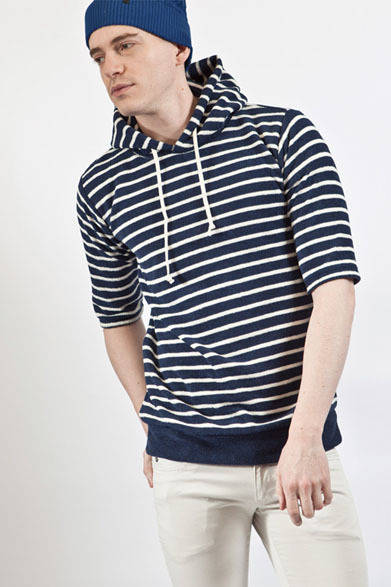 「IZMIR COTTON PILE BORDER 1/2SLEEVED PARKA」1万3000円、「SATIN STRETCH PANTS/BIO WASH-CINCH BACK SKINNY」1万7000円、「SUMMER KNIT CAP」4500円（すべて税抜価格）