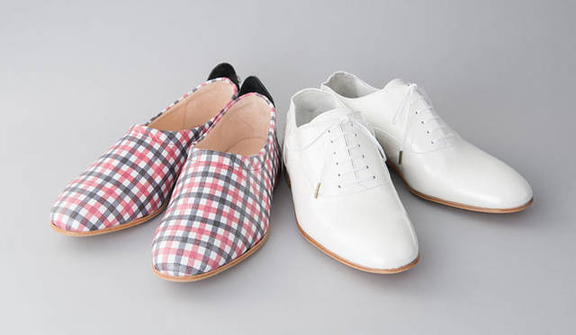 デザイナーの勝川永一氏が展開するシューズブランド。大学在学中からセレクトショップで販売をおこない、卒業後はグッドイヤーウェルト製法を主とした靴メーカーに入社。退社後、イギリスに渡り、トレシャム・インスティチュートのフットウェアコースに入学。靴のデザインと製作を本格的に学ぶ。その後、ポール ハーンデンにインターンで師事する。2004年に帰国。シューズリペア工房に勤務しながら2006年よりブランド「エイチ・カツカワ・フロム・トウキョウ（H？Katsukawa From Tokyo）」をスタート。左／3万8000円、3万6000円（H? Katsukawa from Tokyo）