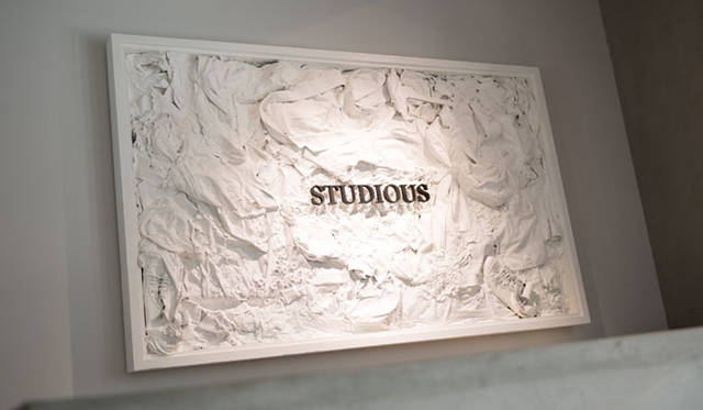 <strong>STUDIOUS｜ステュディオス</strong>　ステュディオスのショップのシンボル