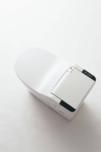 全自動お掃除トイレ新型「アラウーノ」