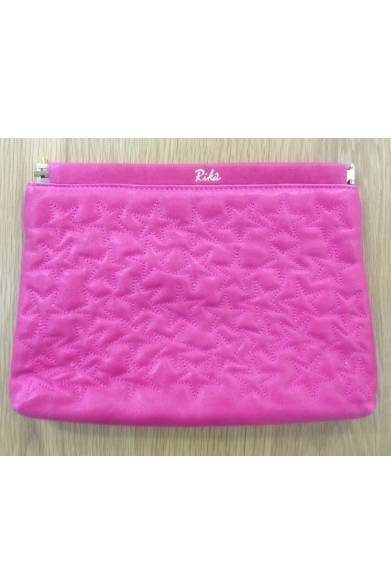 <strong>Rika｜ポップアップストアが伊勢丹新宿にオープン</strong><br /><br />クラッチバッグ <br />4万5000円<br /><br />期間｜4月1日（火）～4月14日（月）<br />場所｜伊勢丹新宿2階<br />TOKYOコンテンポラリー1<br />Tel. 03-3352-1111（大代表）<br />