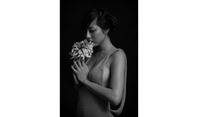<strong>ART｜松田忠雄×杉本有美『yumi-mono-chrome』</strong>　Think of a dahlia 01