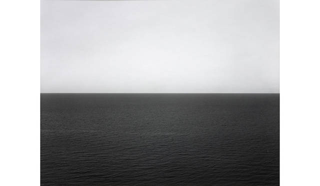 杉本博司「日本海 礼文島」1996 年ゼラチン・シルバー・プリント（c） Hiroshi Sugimoto/Courtesy of Gallery Koyanagi
