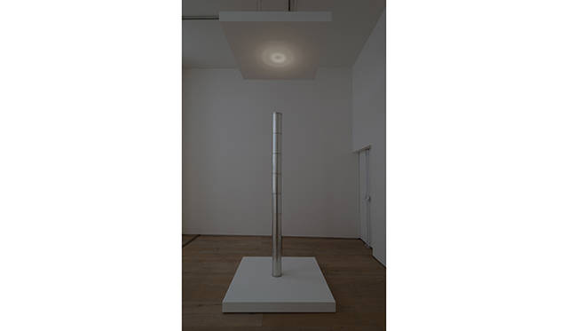 杉本博司＋京職人「溜まり水 2」（c） Hiroshi Sugimoto, photography by DamianGriffiths, courtesy Pace London, 2013