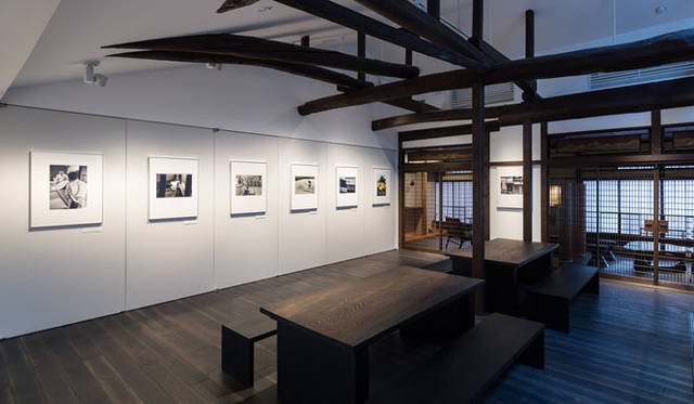 2階。ライカギャラリー京都　© Stirling Elmendorf