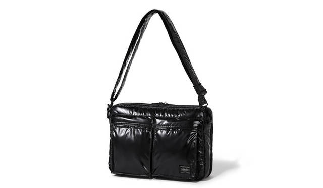 「SHOULDER BAG（L）」2万4000円（税抜価格）