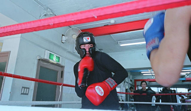 <strong>ポートレート写真展「まばたき」</strong>　TOBY FELTWELL