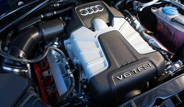 搭載するエンジンは「Q5」の3.0TFSIクワトロとおなじ、2,994cc V型6気筒 DOHC スーパーチャージャー。最高出力は354psで、82psアップとなる