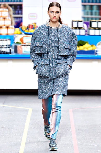 <strong>CHANEL｜シャネル</strong>　2014-15年秋冬コレクション　© CHANEL