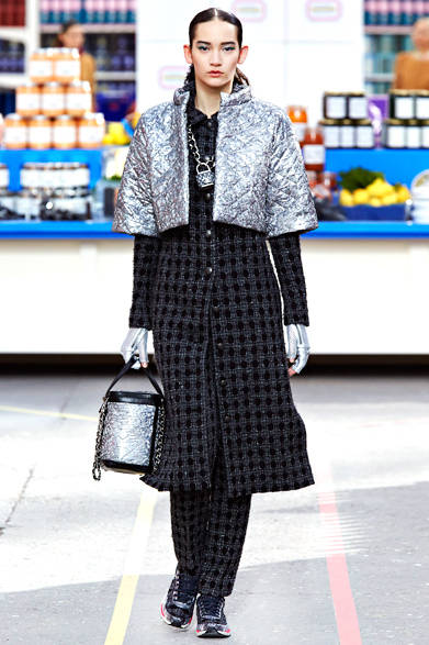 <strong>CHANEL｜シャネル</strong>　2014-15年秋冬コレクション　© CHANEL