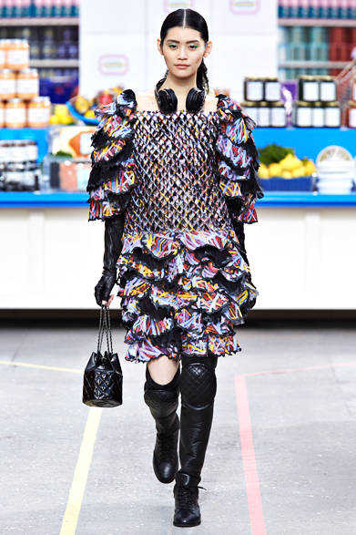 <strong>CHANEL｜シャネル</strong>　2014-15年秋冬コレクション　© CHANEL