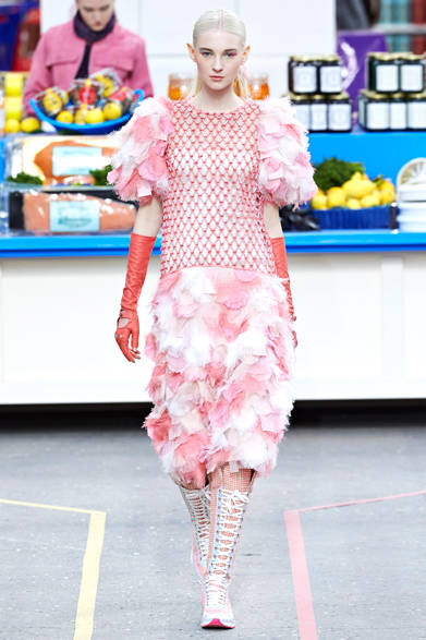 <strong>CHANEL｜シャネル</strong>　2014-15年秋冬コレクション　© CHANEL