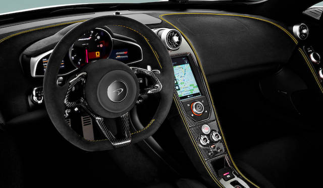 2014年のジュネーブモーターショーにおける発表のもよう