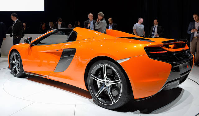 2014年のジュネーブモーターショーにおける発表のもよう
